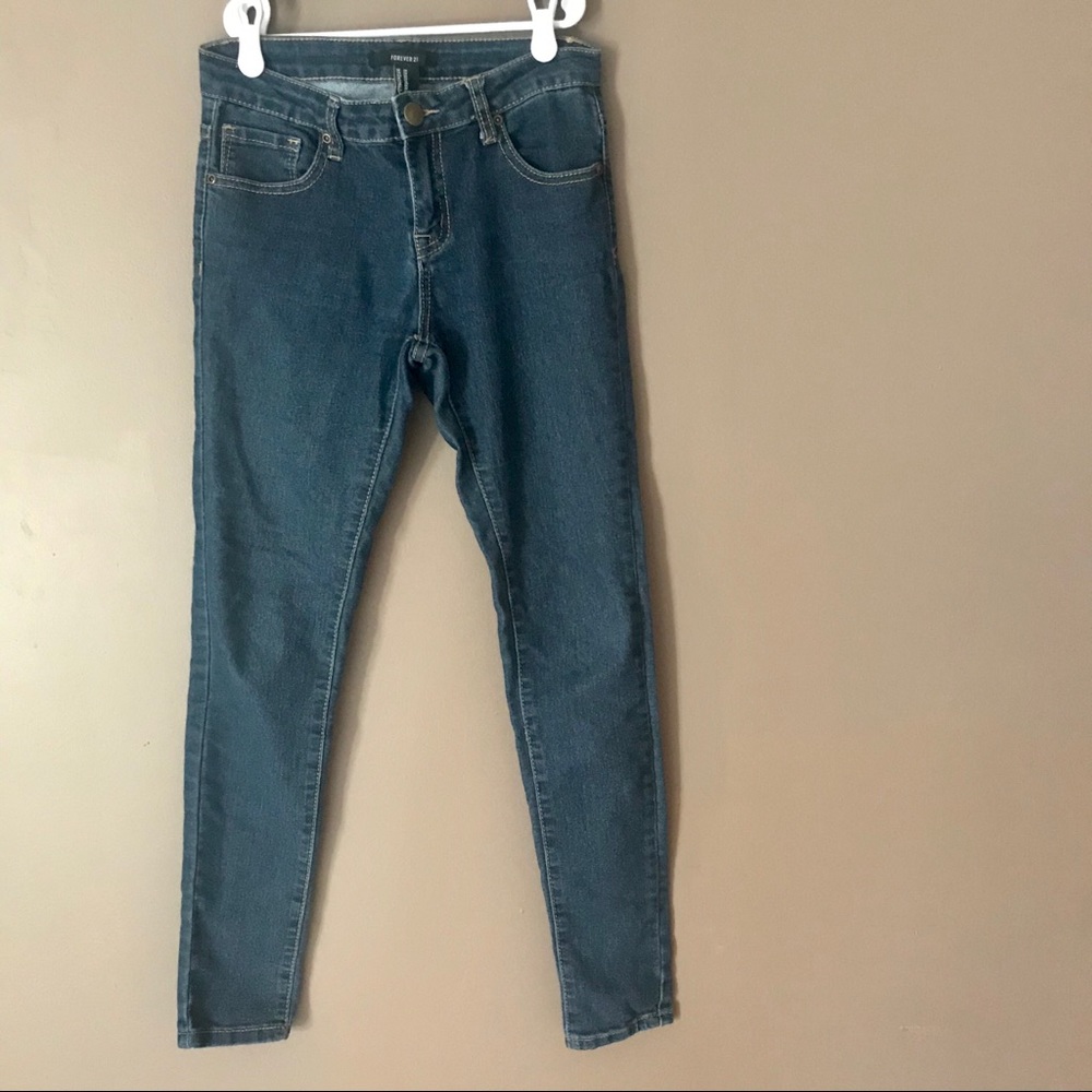 Forever 21 medium wash skinny jeans (size 24)